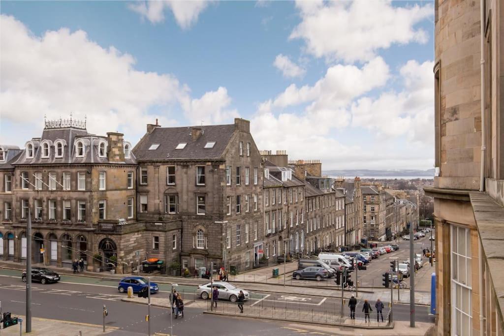 St James Quarter 2 Bed Apartment Edinburg Exteriör bild